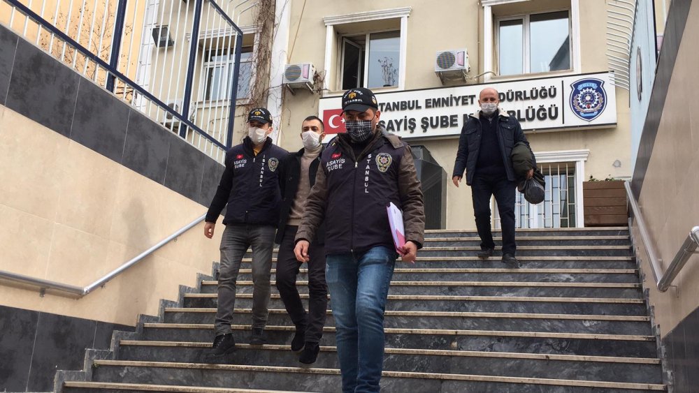 Esenyurt'ta beş milyonluk cipleri  çaldılar