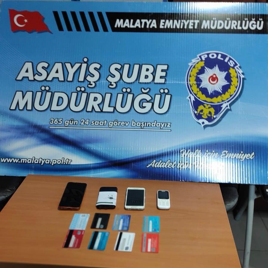 İnternet dolandırıcıları, 155 saatlik görüntü izlenenerek yakalandı