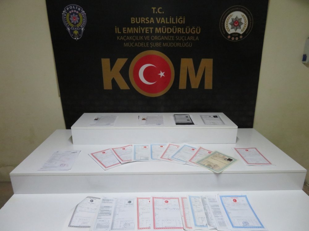 Tapu memurlu 'arsa çetesine' operasyon: 16 gözaltı