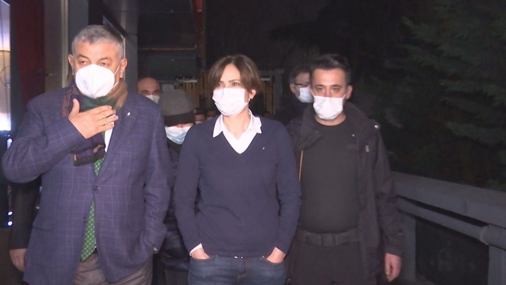 CHP'li Kaftancıoğlu ve ilçe belediye başkanlarına koronavirüs yasaklarını ihlalden ceza