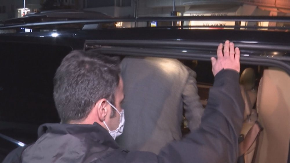 CHP'li Kaftancıoğlu ve ilçe belediye başkanlarına koronavirüs yasaklarını ihlalden ceza