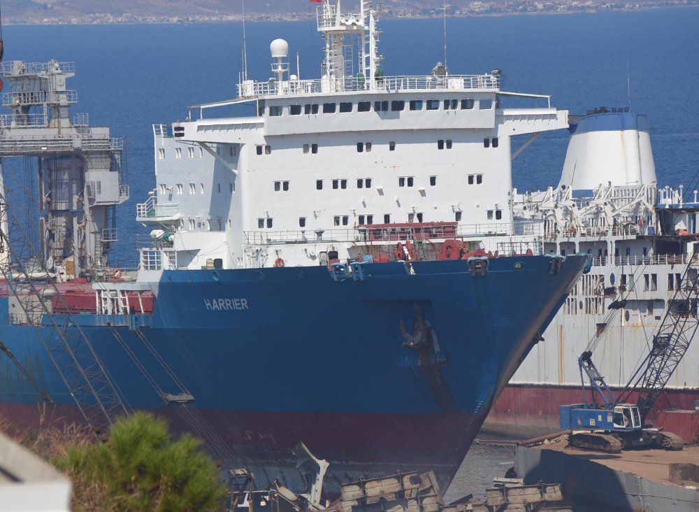 Foça'da çevre faciası yaratan gemi kaptanı ve sahibi için hapis cezası istendi