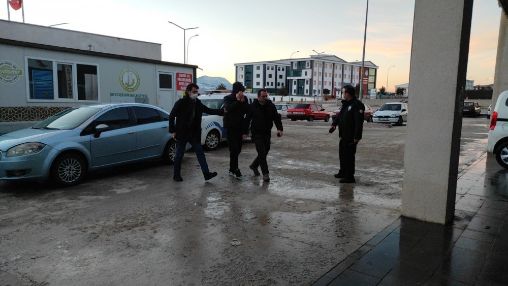 Konya'da uyuşturucu operasyonuna 4 tutuklama