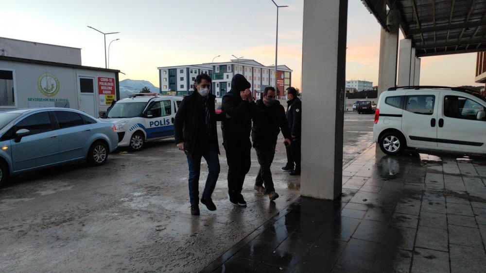 Konya'da uyuşturucu operasyonuna 4 tutuklama