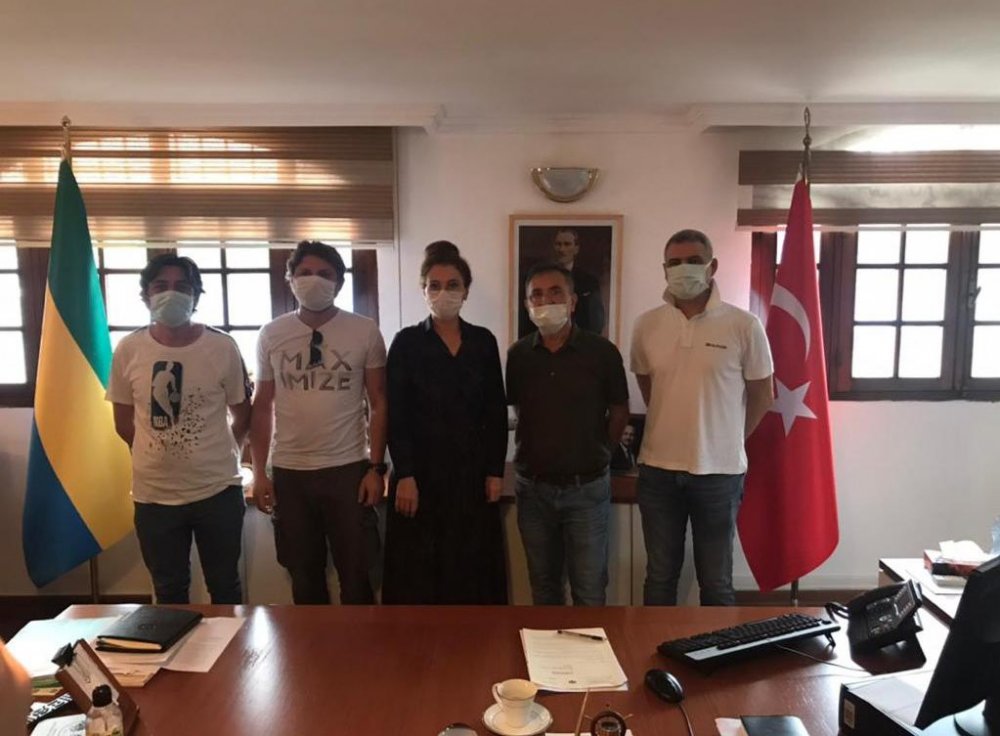 Korsan saldırısından kurtulan 3 denizci Türkiye'ye uğurlandı