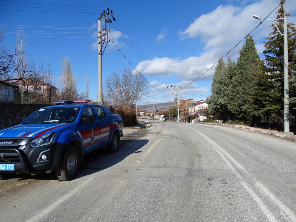 Kütahya’da 845 nüfuslu köye koronavirüs karantinası