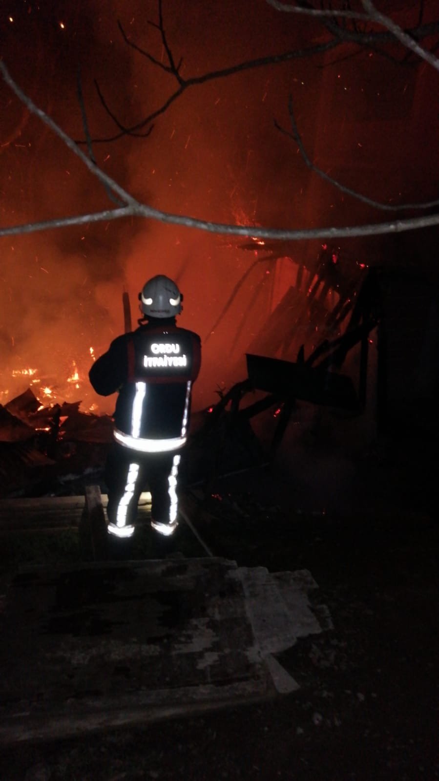Ordu'da 2 katlı evde yangın