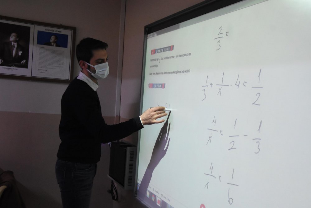 Resmi okullardaki destekleme ve yetiştirme kurslarında yüz yüze eğitim başladı.