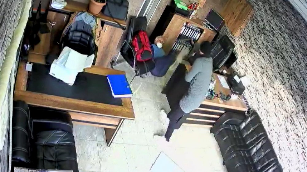 Esenyurt'ta biber gazlı gaspçıya İtalyan direnişi kamerada