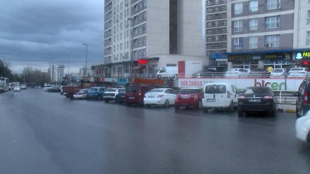 Esenyurt'ta biber gazlı gaspçıya İtalyan direnişi kamerada