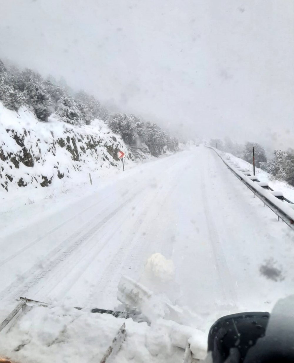 Kar, Burdur'da ulaşımı olumsuz etkiledi