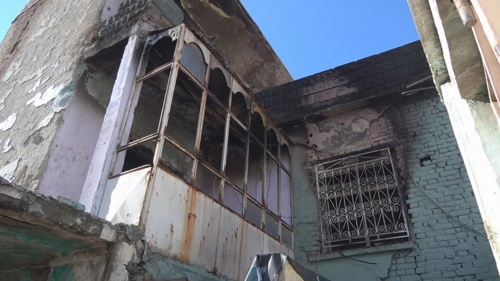 Yangında vücudu yanıp, annesini kaybeden Okay, Ankara'daki hastaneye sevk edildi