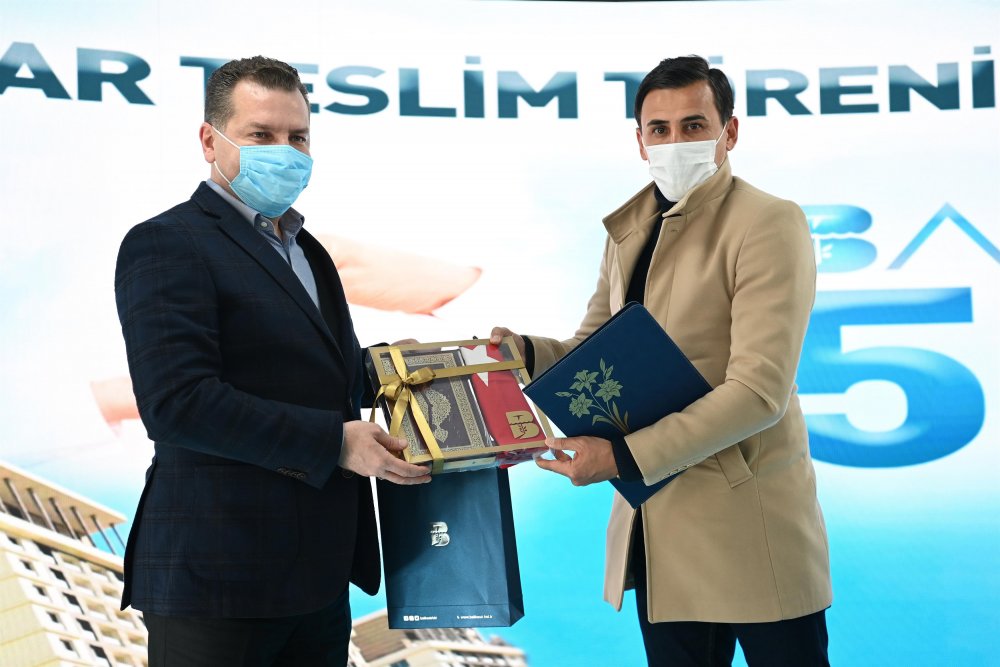BALTOK, Yeni Karesi Konutlarının anahtarlarını teslim etti