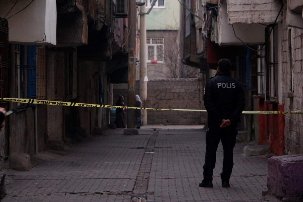 Diyarbakır'da silahlı kavga: 2 yaralı