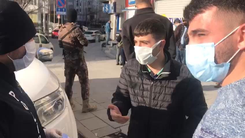 Esenyurt'ta otomobilini yıkamaya çıkan 3 gence ceza