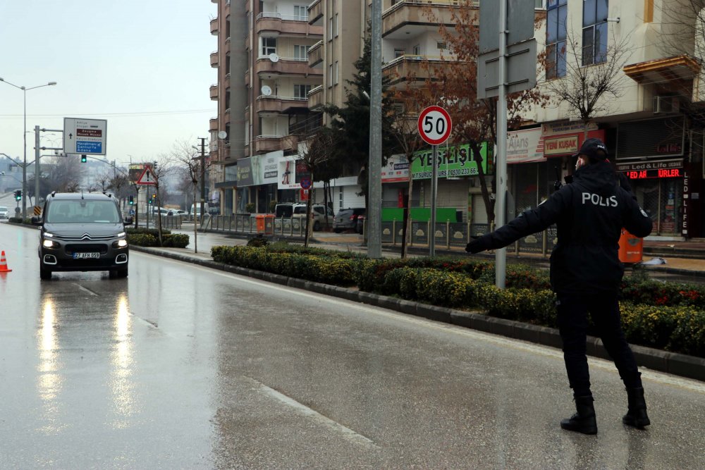 Gaziantep'te cadde ve meydanlar sessizliğe büründü