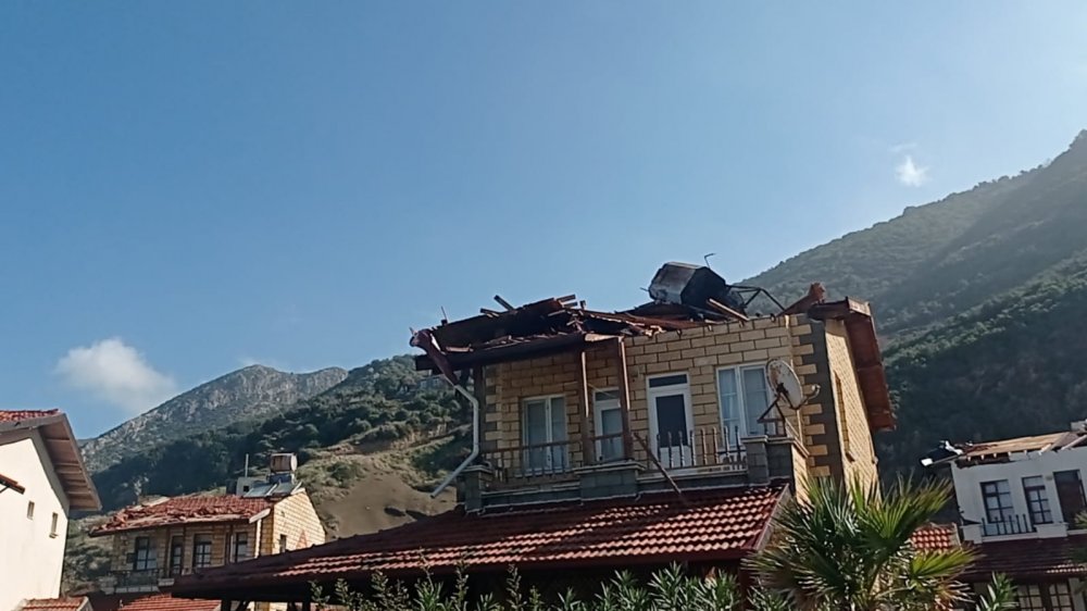 Hatay’da sağanak ve hortum