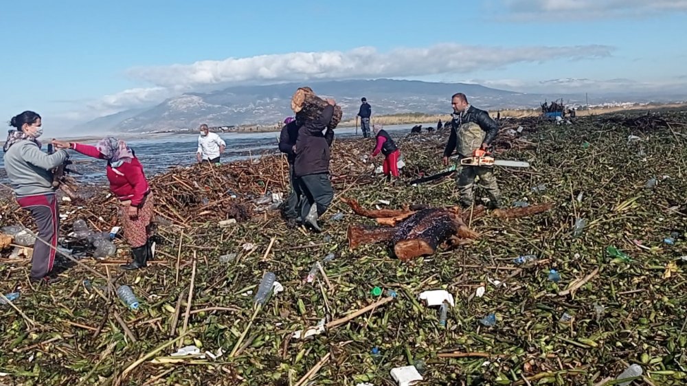 Hatay’da sağanak ve hortum
