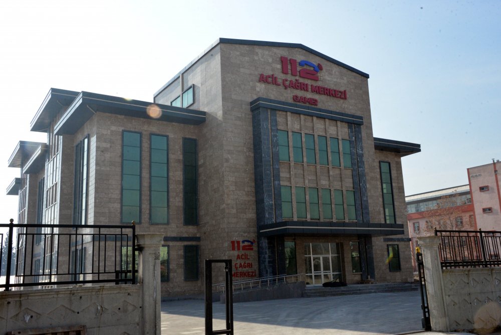 KAHRAMANMARAŞ 112 Acil Çağrı Merkezi'ne 2020 yılında yapılan çağrıların 510 bini asılsız çıktı: İneği için ambulans, halısını yıkatmak için itfaiye