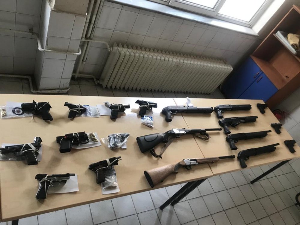 Kahramanmaraş'ta 62 maganda silahlarıyla birlikte yakalandı