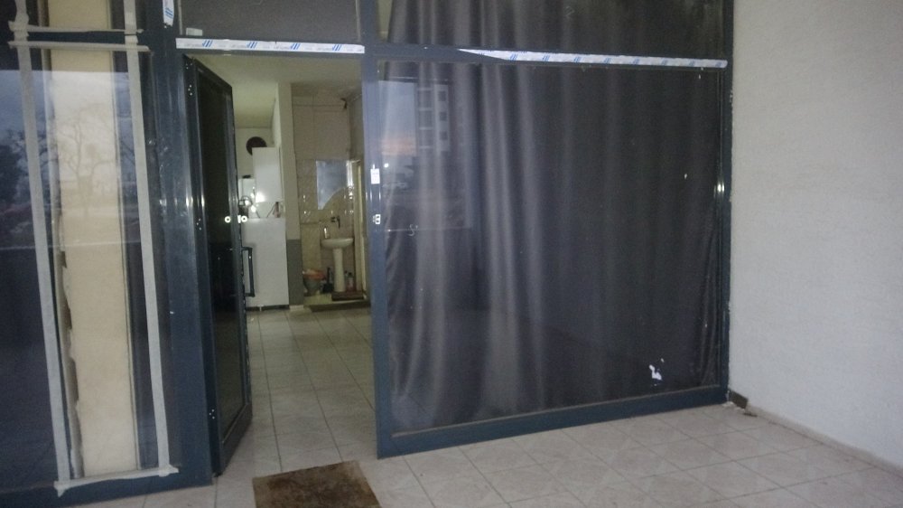 Kamerayla önlem alıp, 3 aydır faaliyet gösteren kıraathaneye baskın