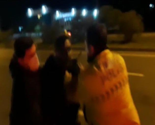 Kısıtlamada alkol alıp, trafiğe çıkan iki arkadaşa para cezası