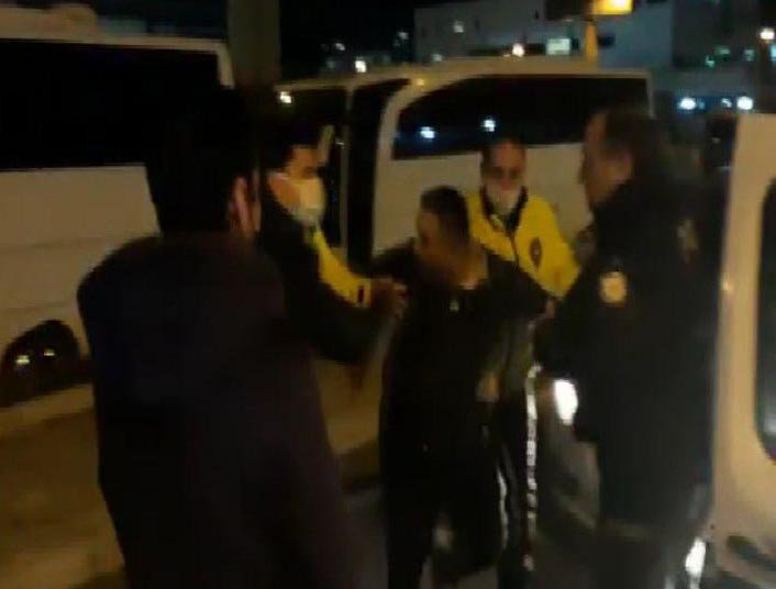 Kısıtlamada alkol alıp, trafiğe çıkan iki arkadaşa para cezası