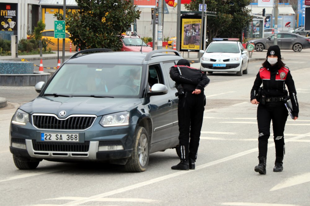 Kısıtlamada izin belgesi olmayan sürücüden, ‘valiyle görüşün’ savunması