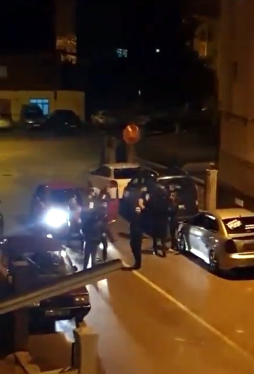 Koronavirüsü unutturan asker eğlenceleri