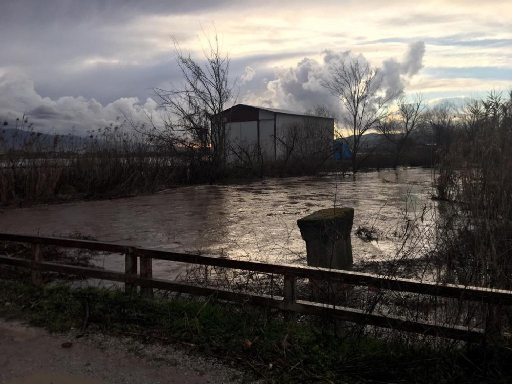 Manisa'da şiddetli yağış etkili oldu