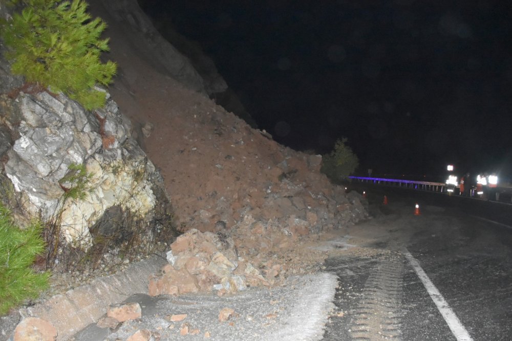 Marmaris'te heyelan!