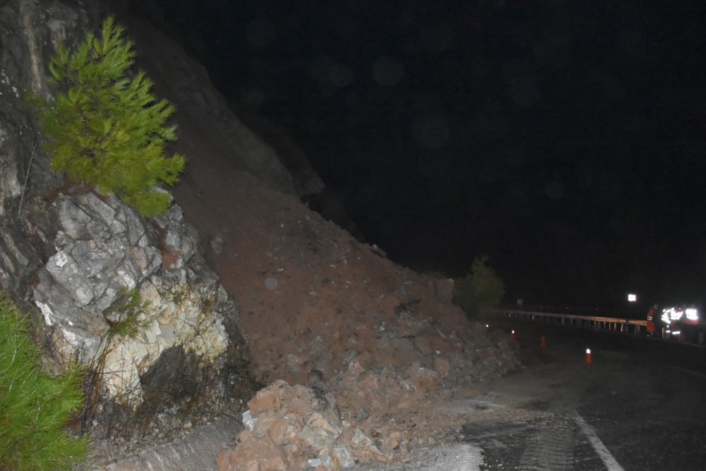 Marmaris'te heyelan!