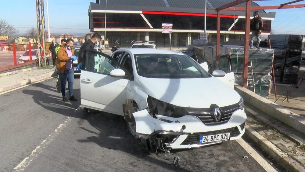 Polisin 'dur' ihtarına uymayarak kaçan 4 kişiden 1'i uyarı ateşinde hayatını kaybetti