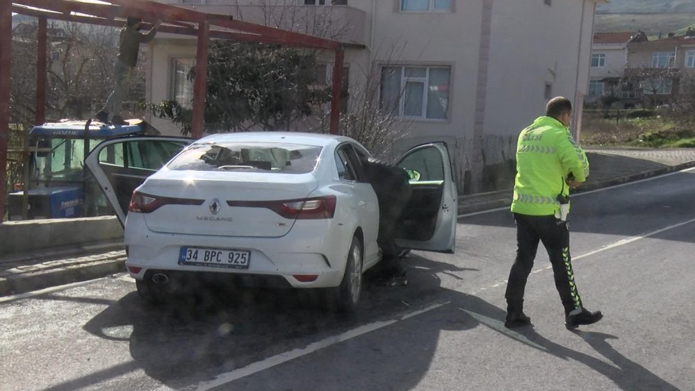 Polisin 'dur' ihtarına uymayarak kaçan 4 kişiden 1'i uyarı ateşinde hayatını kaybetti