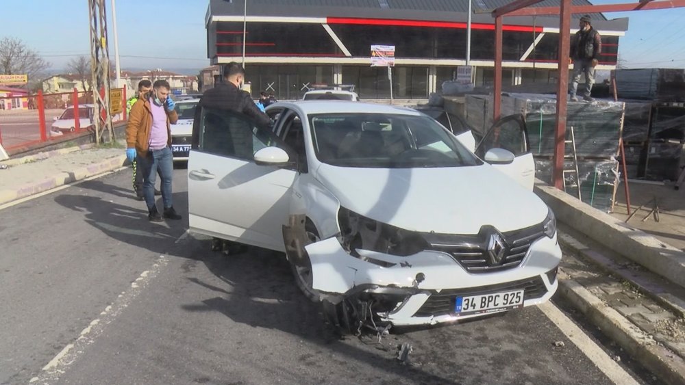 Polisin 'dur' ihtarına uymayarak kaçan 5 kişiden 1'i uyarı ateşinde ağır yaralandı