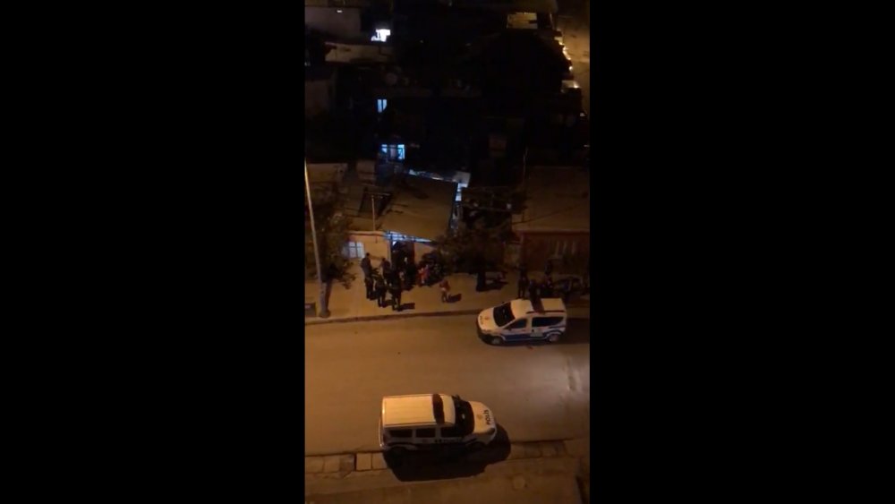 50 metrekare avluda 100 kişilik düğün törenine polis baskını
