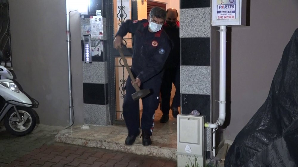 Ailesi haber alamadı, evde yüzü kanlar içinde bulundu