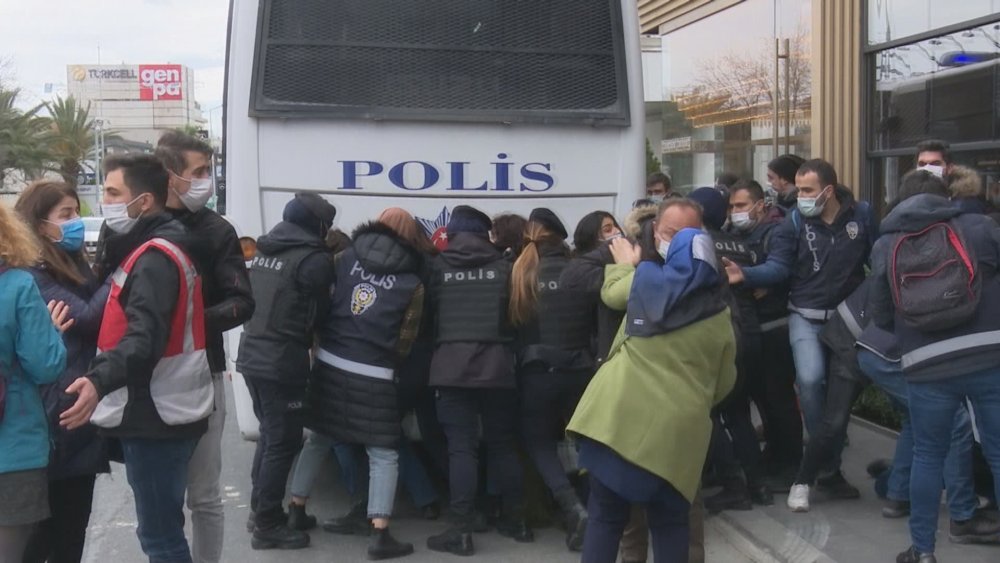 Boğaziçi Üniversitesi çevresinde toplanan gruplar gözaltına allındı