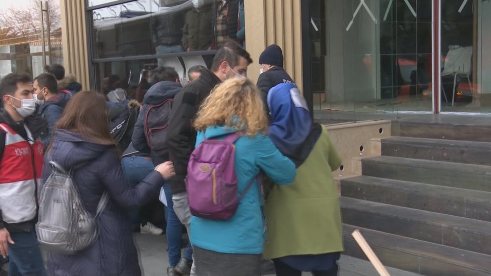 Boğaziçi Üniversitesi çevresinde toplanan gruplar gözaltına allındı