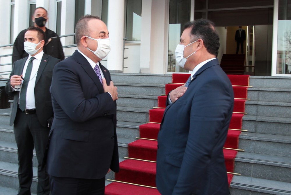 Dışişleri Bakanı Çavuşoğlu, KKTC Başbakanı Saner ile görüştü