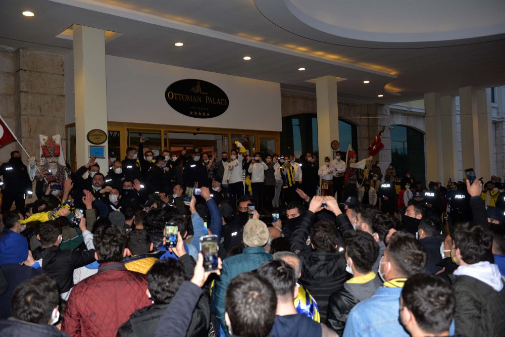 Fenerbahçe kafilesi, Hatay'da
