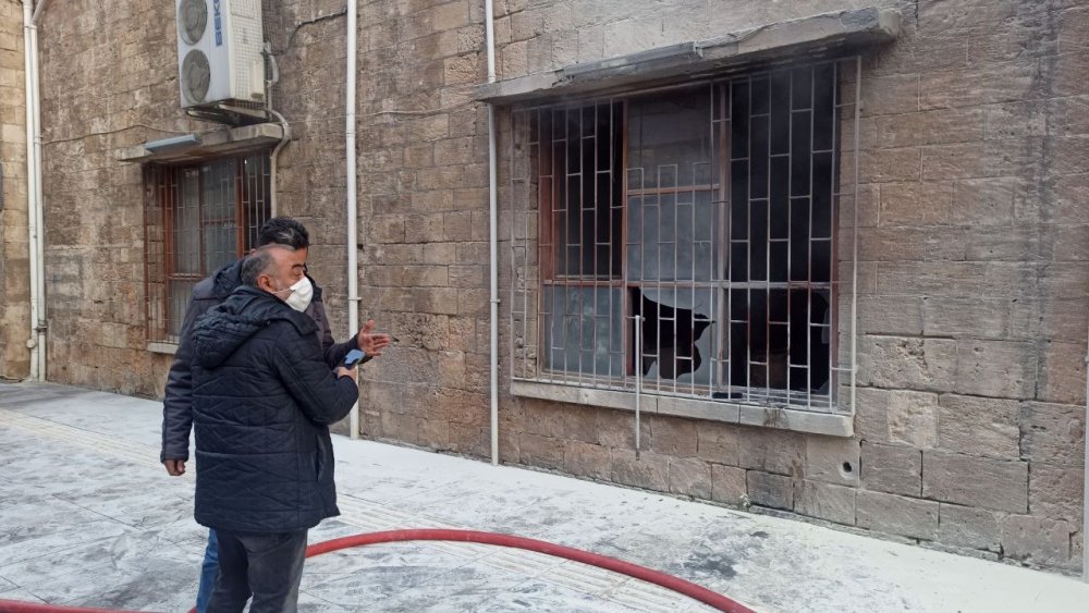 Mersin Büyükşehir Belediyesi’nde yangın