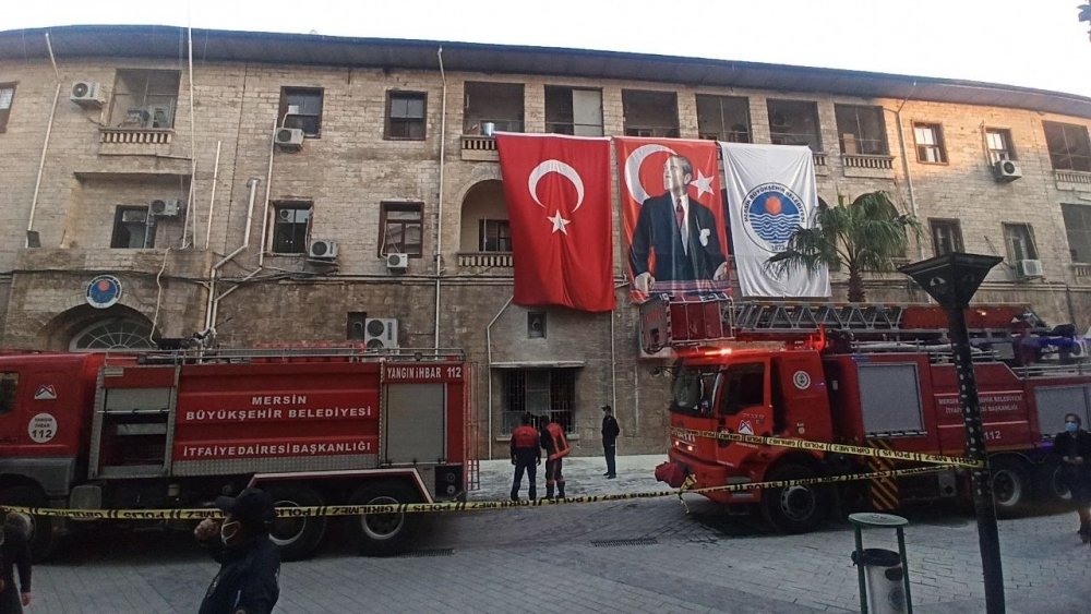 Mersin Büyükşehir Belediyesi’nde yangın