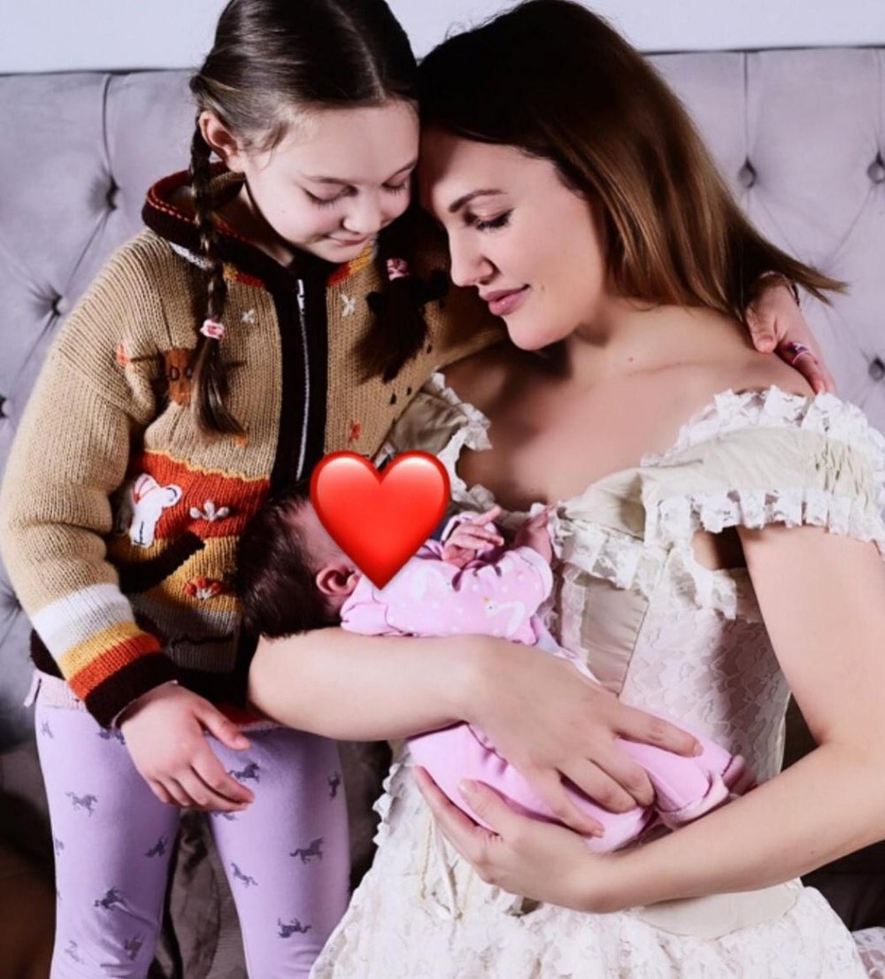 Meryem Özerli'den kızlarıyla fotoğraf paylaşımı