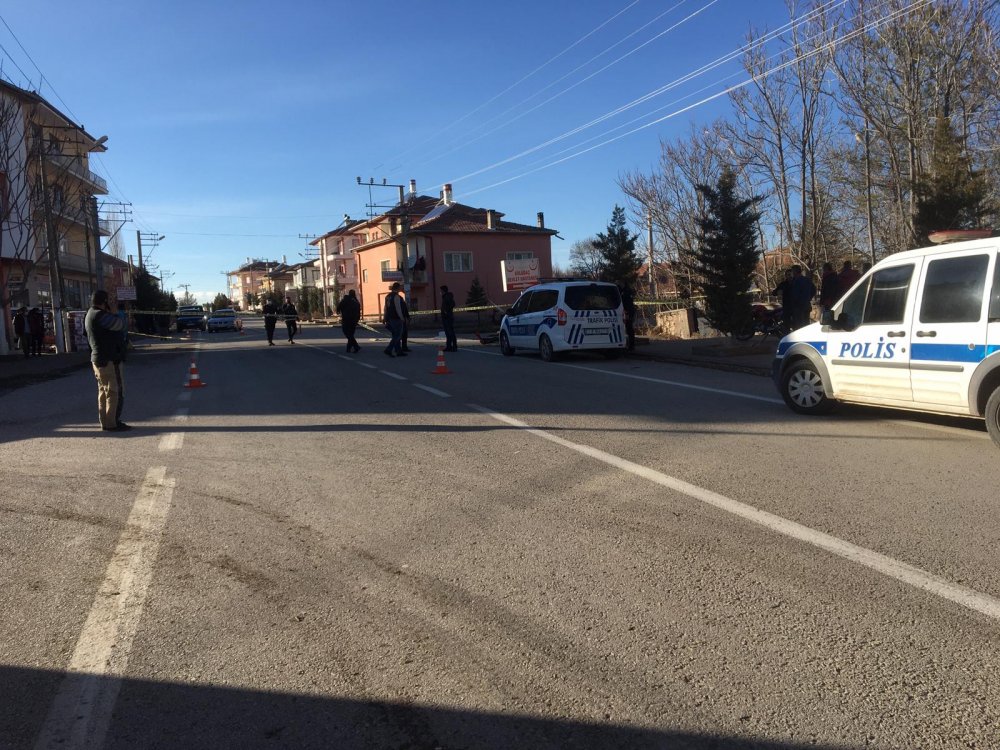 Minibüs ile motosikletin çarpışması hayat kaybıyla sonuçlandı