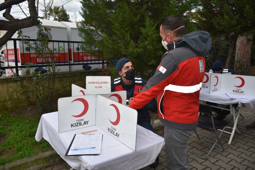 Vali Köşger, küçük Kaan'ın kök hücre bağışı kampanyasına destek verdi