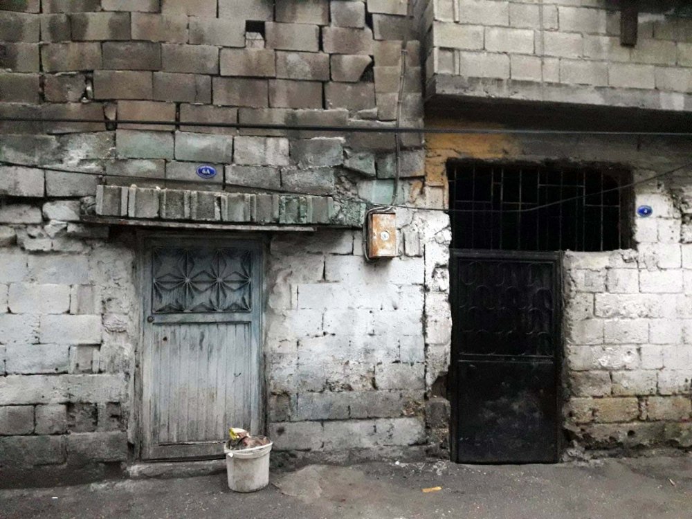 Yaşlı adam, yalnız yaşadığı evde çıkan yangında öldü