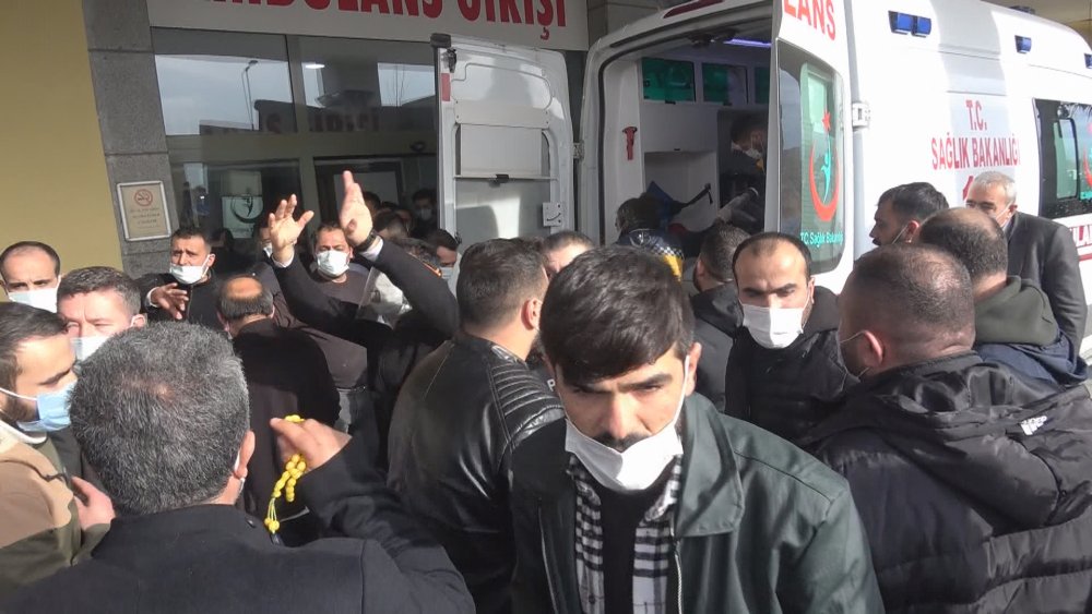 Aranvutköy'de derede oyun oynarken akıntıya kapılan çocuk kurtarıldı