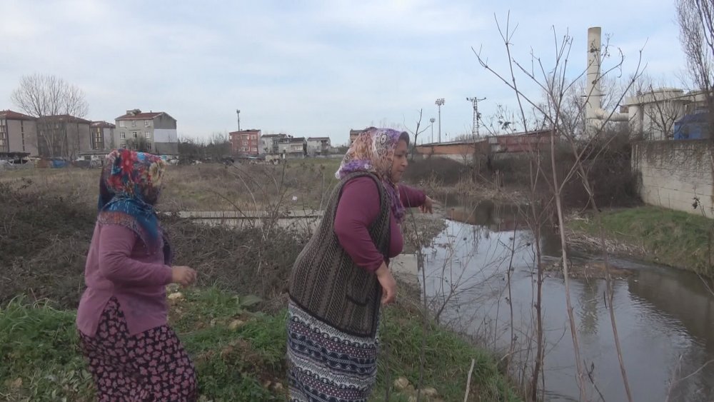 Aranvutköy'de derede oyun oynarken akıntıya kapılan çocuk kurtarıldı