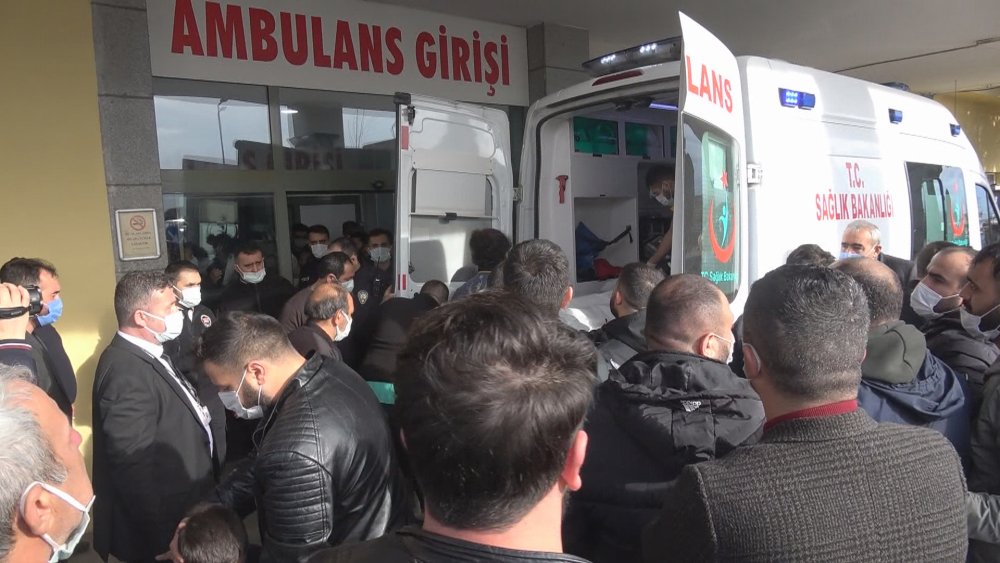 Aranvutköy'de derede oyun oynarken akıntıya kapılan çocuk kurtarıldı
